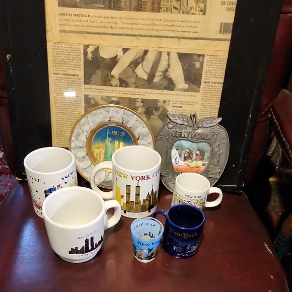 Framed South Florida Sun-Sentinel Newspaper Cover - Picture 10 of 10